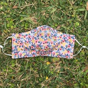 🌸One (1) Rifle Paper Co adult mask - gold florals